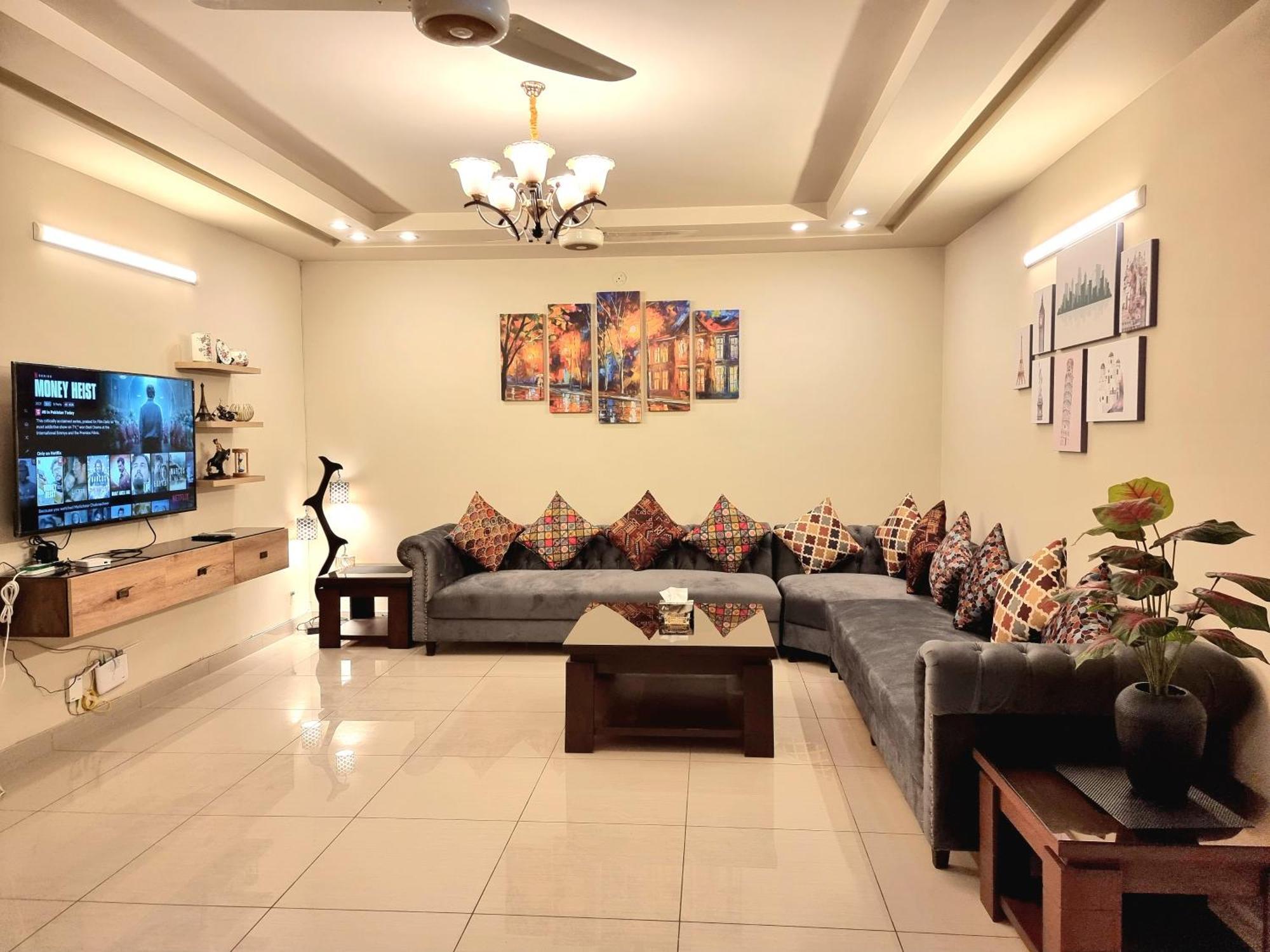 Luxurious Landing Apartments&Suites Bahria Town Rawalpindi Zimmer foto