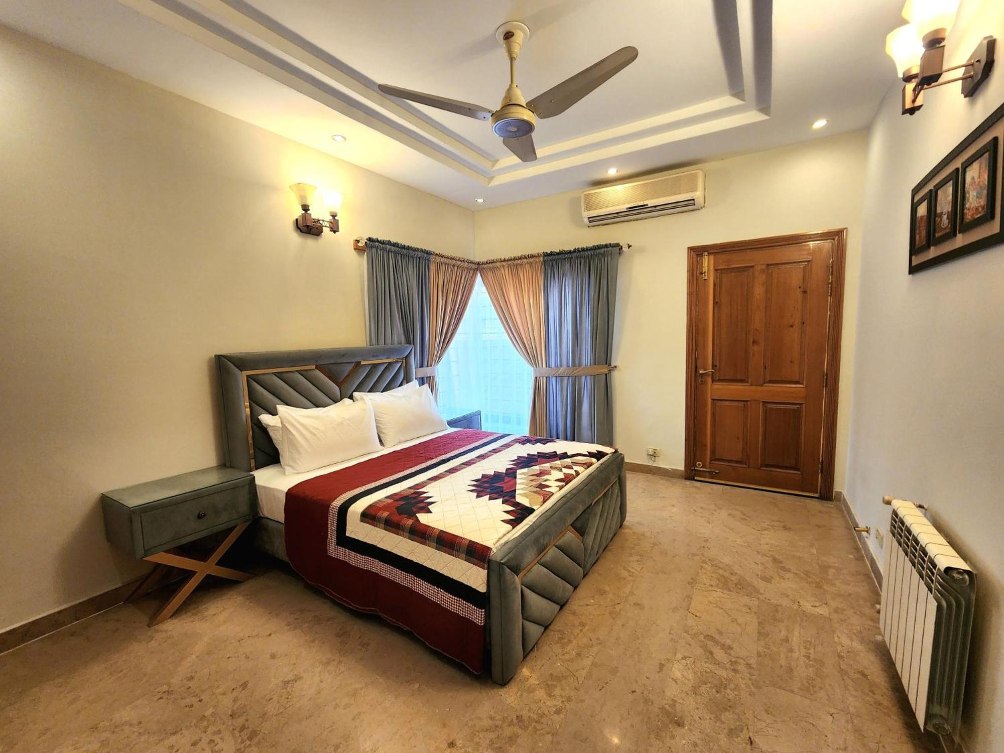 Luxurious Landing Apartments&Suites Bahria Town Rawalpindi Zimmer foto