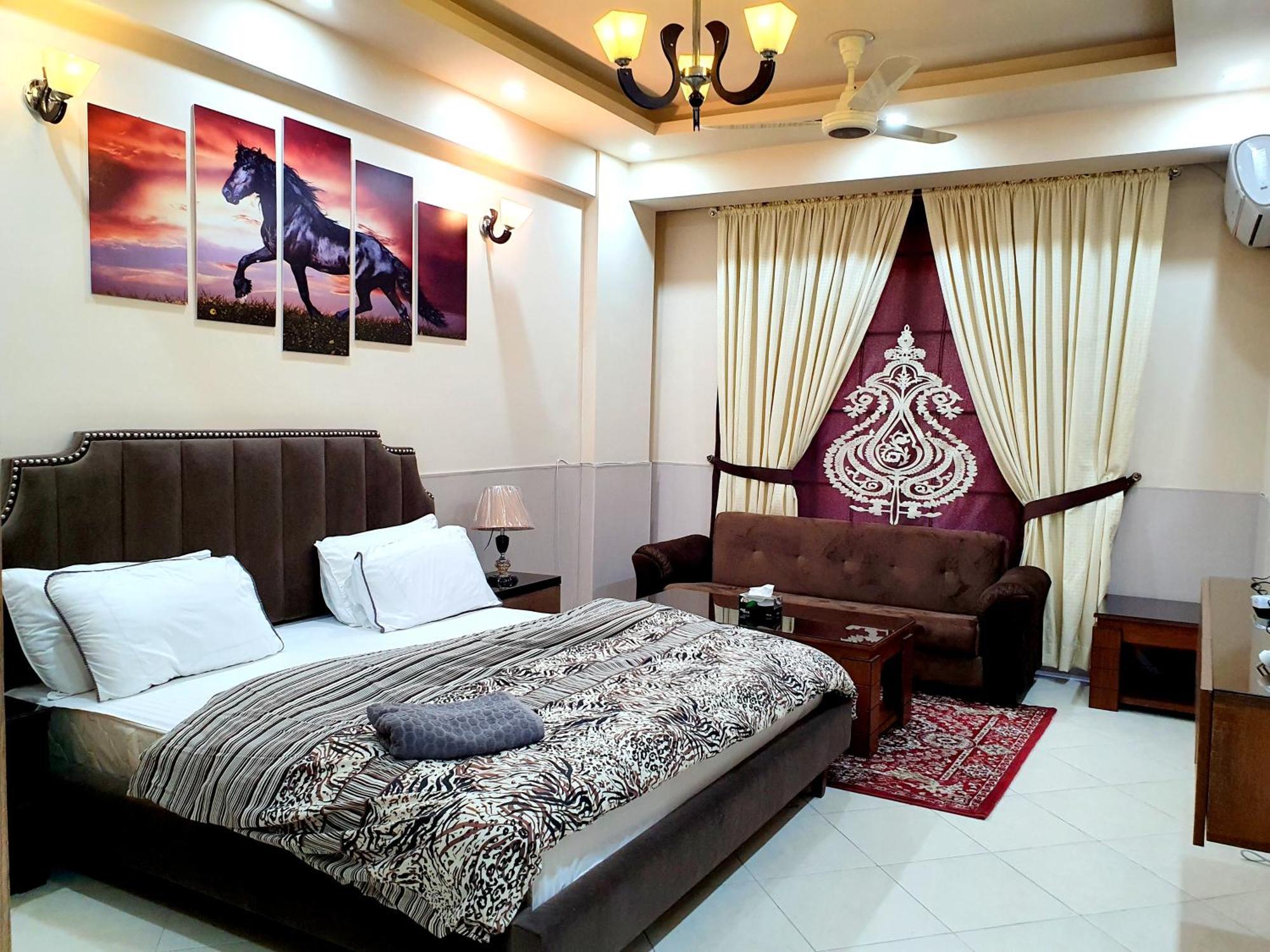 Luxurious Landing Apartments&Suites Bahria Town Rawalpindi Zimmer foto